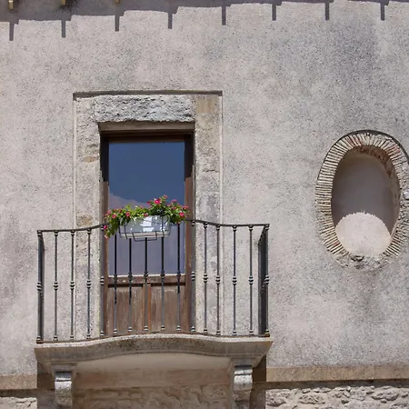 Il Carmine Dimora Storica 3* Erice