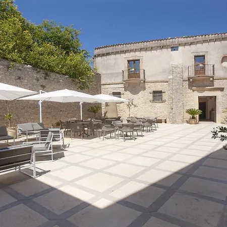 Hotel Il Carmine Dimora Storica 3*
